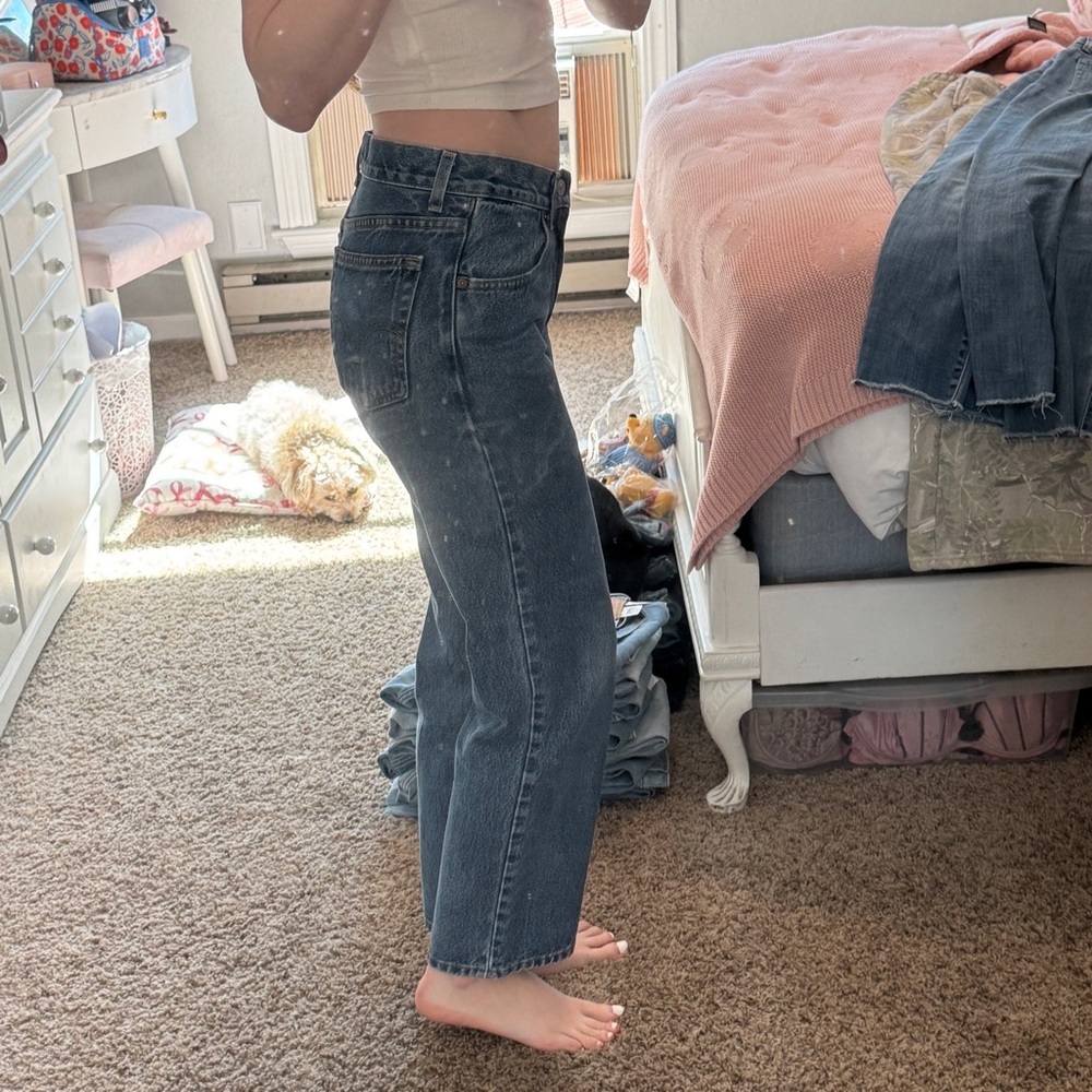 Vintage Relaxed Fit Levi’s 550 - Picture 13 of 13
